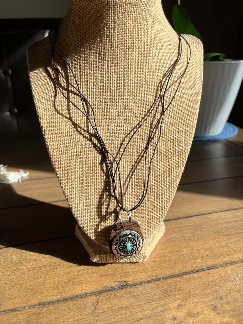 Vintage Southwestern Tribal Silver Tone Faux Turquoise Suede Leather Multi-Stran